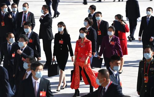 △代表抵達會場。人民政協報·人民政協網記者 齊波 攝
