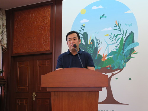 崔德志主持會(huì)議600