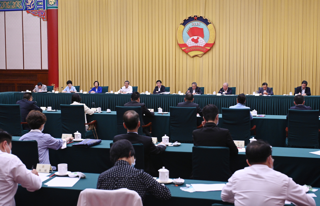 全國政協召開雙周協商座談會 圍繞“促進港澳青年更好融入國家發展大局”協商議政 王滬寧主持
