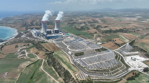 土耳其胡努特魯電廠一期21MW光伏項目。項目投運后，每年可提供清潔電能約3338.60萬千瓦時，節約標準煤約10179.40噸