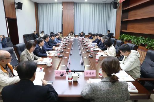 民進