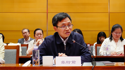 北京華文學院黨委書記張衍前