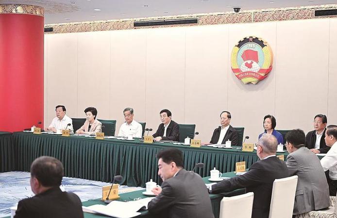 圍繞“發揮港澳在我國建設更高水平開放型經濟新體制中的作用”協商議政  