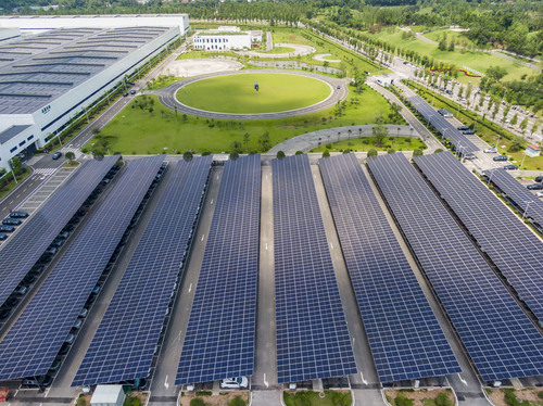 生態(tài)新聞——零碳工廠 綠電造車(4891622)-20240705095626
