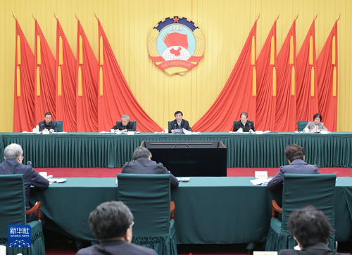11月27日，政協第十四屆全國委員會第二十八次主席會議在北京召開。中共中央政治局常委、全國政協主席王滬寧主持并講話。新華社記者 高潔 攝