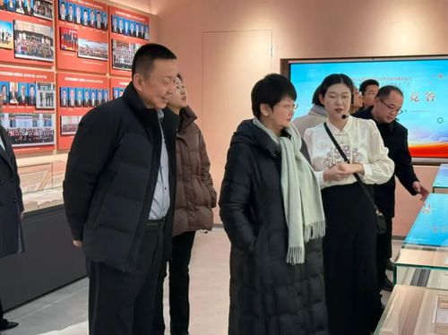 市政協黨組書記、副主席提名?選蘇翠芳帶隊到伊金霍洛旗，圍繞?質量發展主題進行專題調研