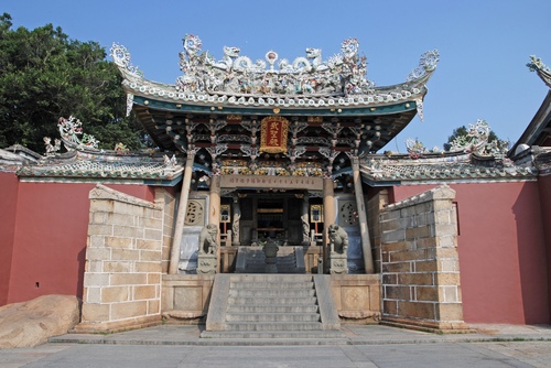(7日4版）香火繞梁祈豐年 關帝廟里年味(6286767)-20250207091701