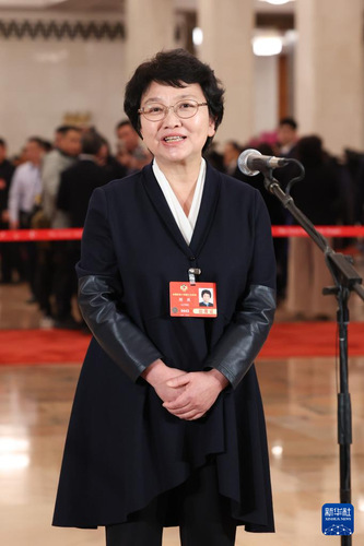 周嵐