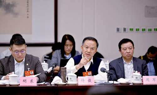 侍俊委員就政協常委會工作報告中共同關注的(6581128)-20250306172941