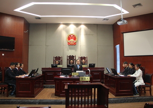 “模擬法庭”成亮點(diǎn) 法治教育再升級(jí)