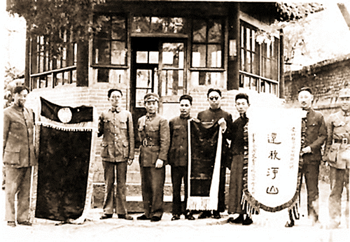 郁達夫：臺兒莊歸來談感想(分離圖)郁達夫(6841509)-20250325091102