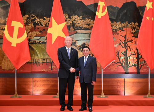 蔡奇同越共中央政治局委員、中央書記處常務(wù)(7009666)-20250415064115