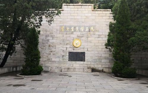 泰山上的馮玉祥墓地(7205243)-20250519101251
