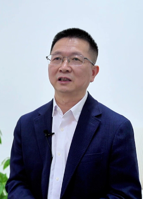 【委員漫談·智啟新元】福州市政協委員王慶趨：三個“AI+”解鎖福州高質量發展