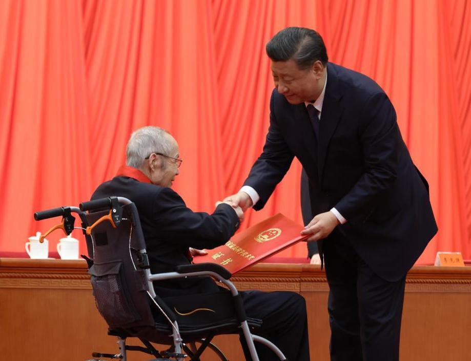 習近平總書記同科技工作者交往交流的故事