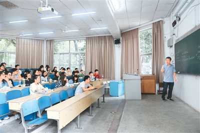 信息化時代，課堂教學還需要板書嗎？