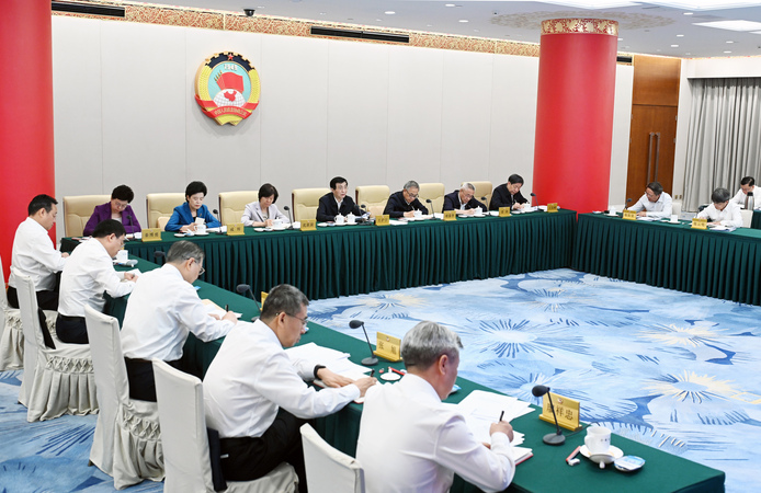 全國(guó)政協(xié)召開遠(yuǎn)程協(xié)商會(huì) 圍繞“推進(jìn)文化和科技深度融合”協(xié)商議政 王滬寧主持