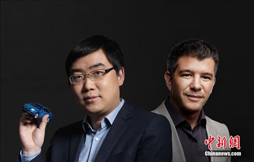 左：滴滴出行創始人兼CEO程維。右：Uber創始人Travis Kalanick。